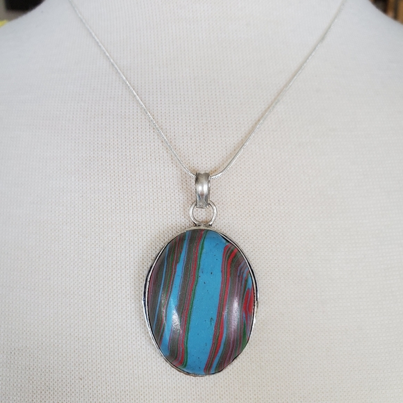 Tourmaline Rainbow Gemstone w 18in st silver chain - Picture 4 of 7